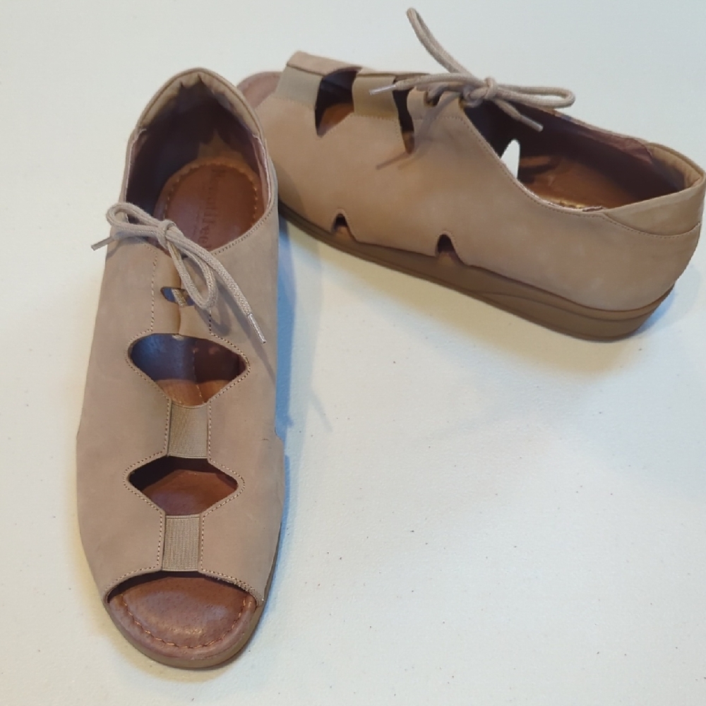 Beautifeel, Tan Suede Open Toe Wedge Sandals. Size 41 (10)